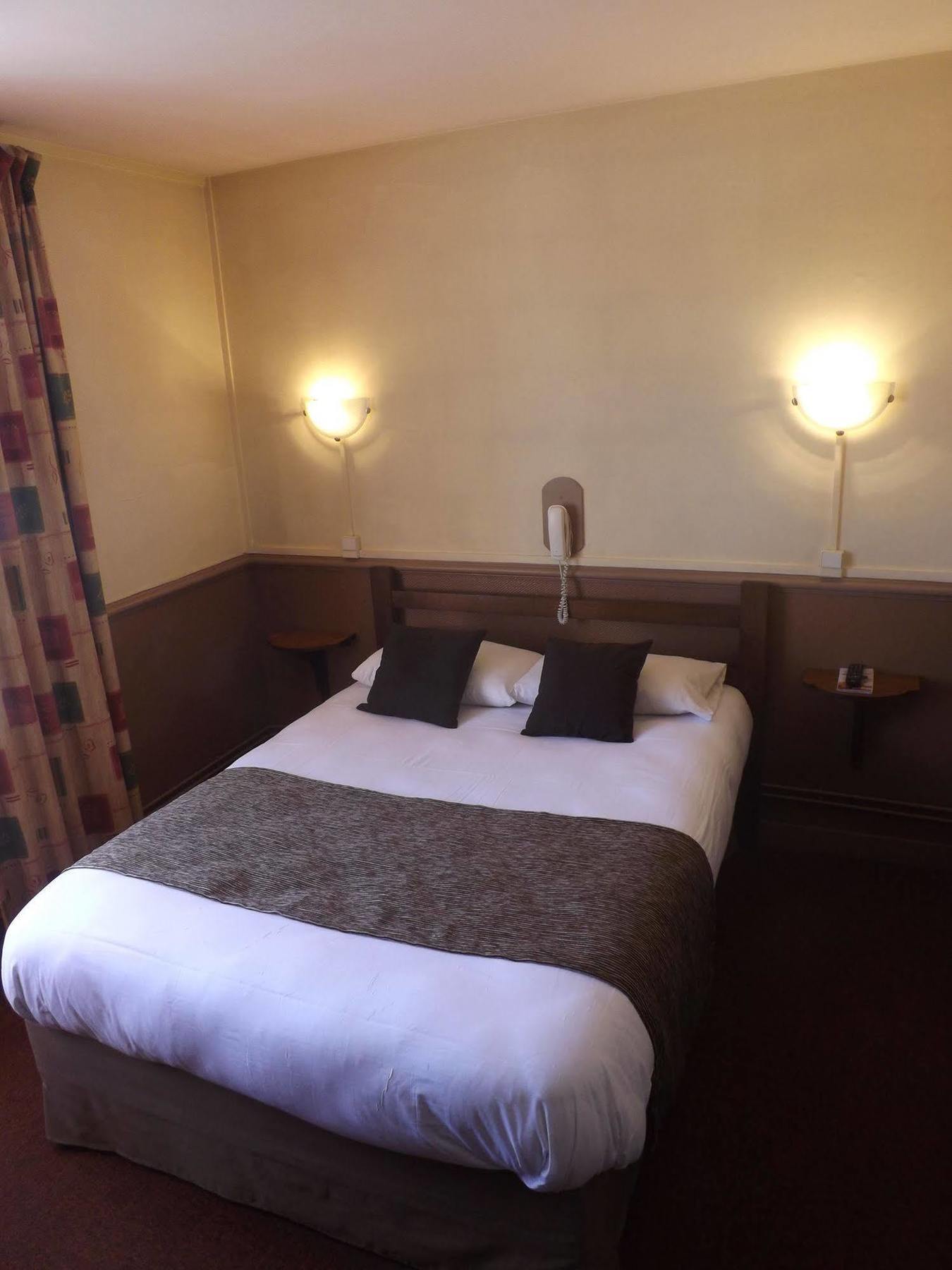 De L'europe Hotel 2*